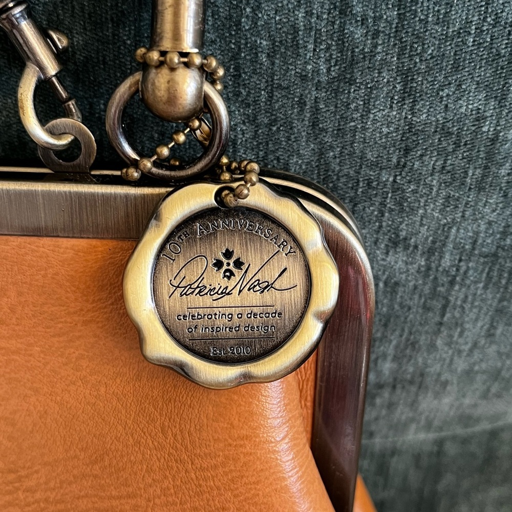 NWOT Patricia Nash embossed Leather purse - Picture 4 of 8